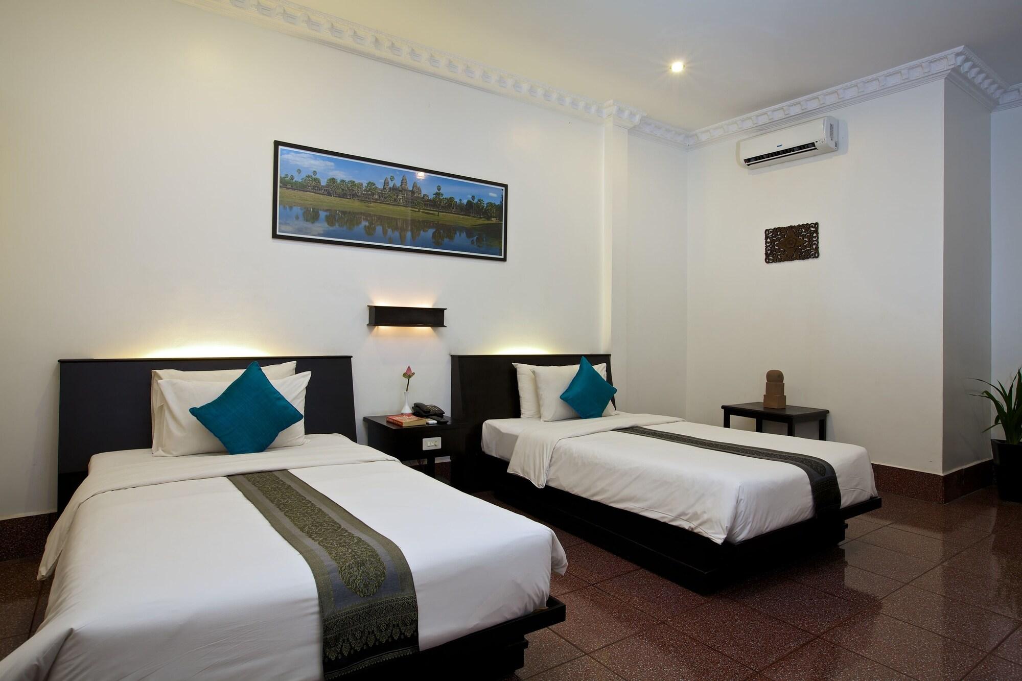 The Oasis Harbor Hotel