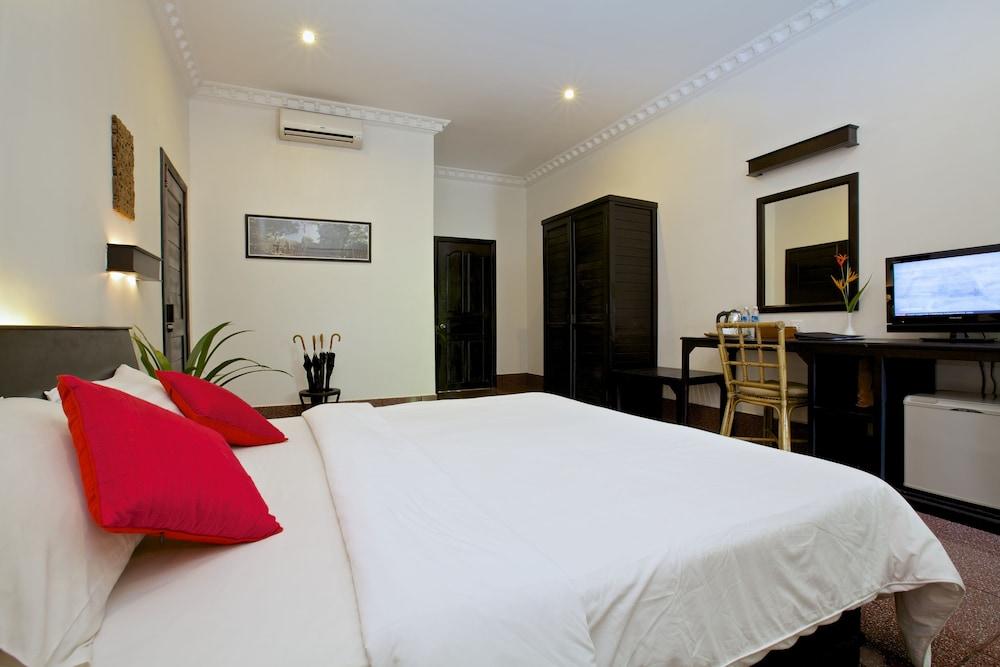 The Oasis Harbor 4*
