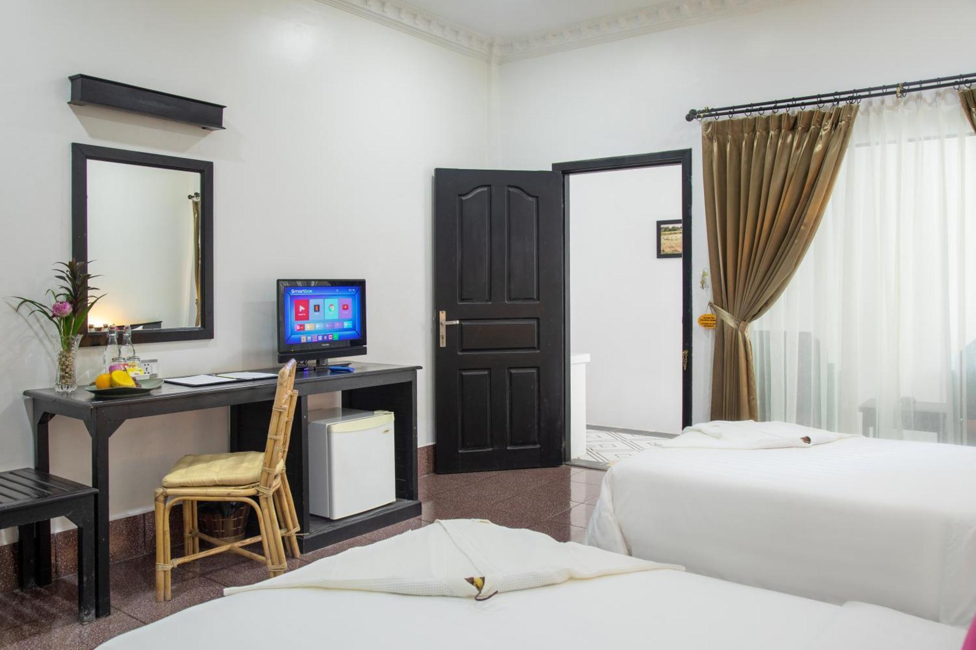 The Oasis Harbor Hotel