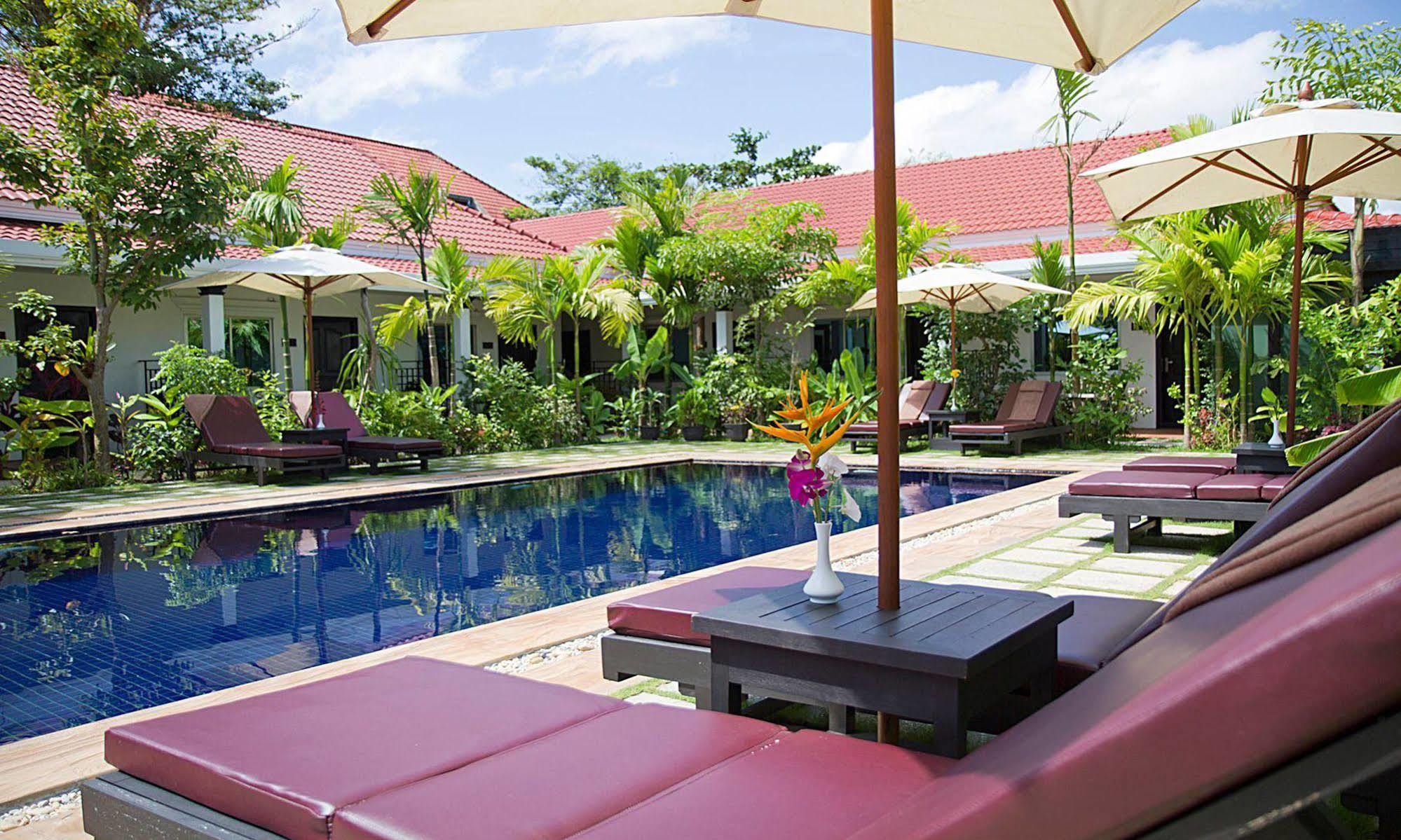 The Oasis Harbor Hotel